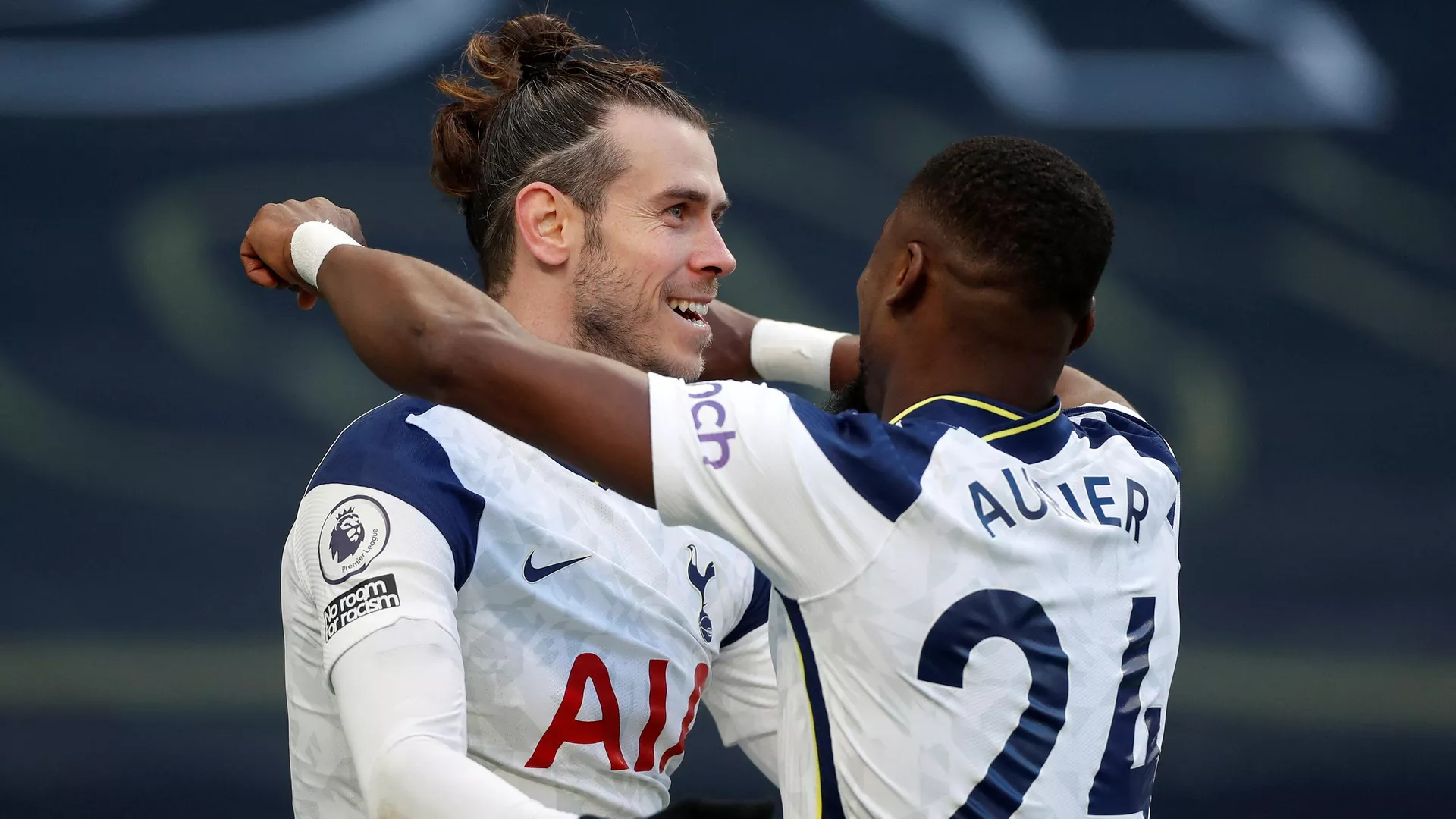 Tottenham Hotspur's Welsh striker Gareth Bale (L) celebrates scoring his team's fourth goal, his second, with Tottenham Hotspur's Ivorian defender Serge Aurier during the English Premier League football match between Tottenham Hotspur and Burnley at Tottenham Hotspur Stadium in London, on February 28, 2021. (Photo by MATTHEW CHILDS / POOL / AFP) / RESTRICTED TO EDITORIAL USE. No use with unauthorized audio, video, data, fixture lists, club/league logos or 'live' services. Online in-match use limited to 120 images. An additional 40 images may be used in extra time. No video emulation. Social media in-match use limited to 120 images. An additional 40 images may be used in extra time. No use in betting publications, games or single club/league/player publications. / Tottenham Hotspur's Welsh striker Gareth Bale (L) celebrates scoring his team's fourth goal, his second, with Tottenham Hotspur's Ivorian defender Serge Aurier during the English Premier League football match between Tottenham Hotspur and Burnley at Tottenham Hotspur Stadium in London, on February 28, 2021. (Photo by MATTHEW CHILDS / POOL / AFP) / RESTRICTED TO EDITORIAL USE. No use with unauthorized audio, video, data, fixture lists, club/league logos or 'live' services. Online in-match use limited to 120 images. An additional 40 images may be used in extra time. No video emulation. Social media in-match use limited to 120 images. An additional 40 images may be used in extra time. No use in betting publications, games or single club/league/player publications. / - РИА Новости, 1920, 28.02.2021