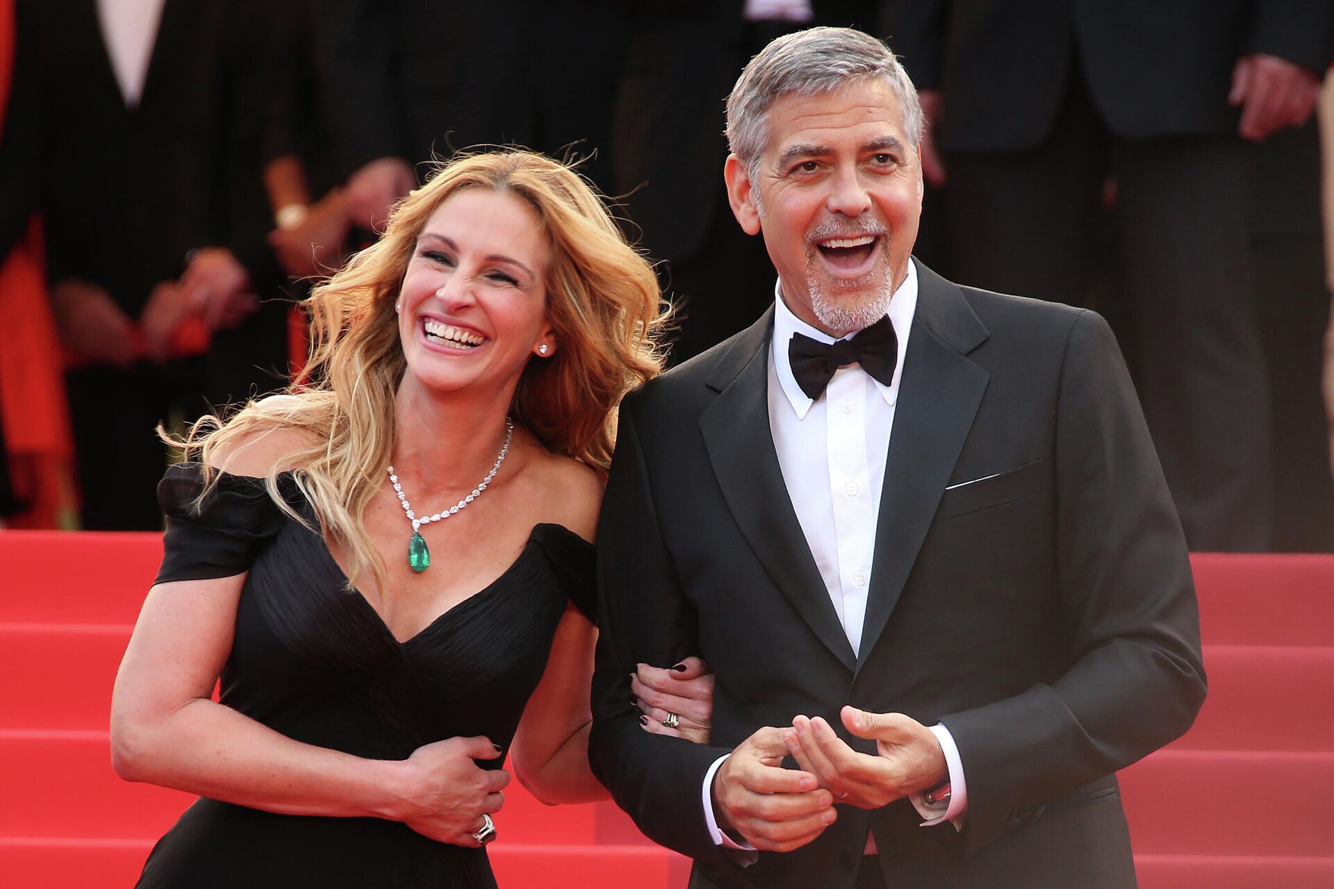 Актеры Джордж Клуни и Джулия Робертс на кинофестивале в Каннах - РИА Новости, 1920, 04.05.2021