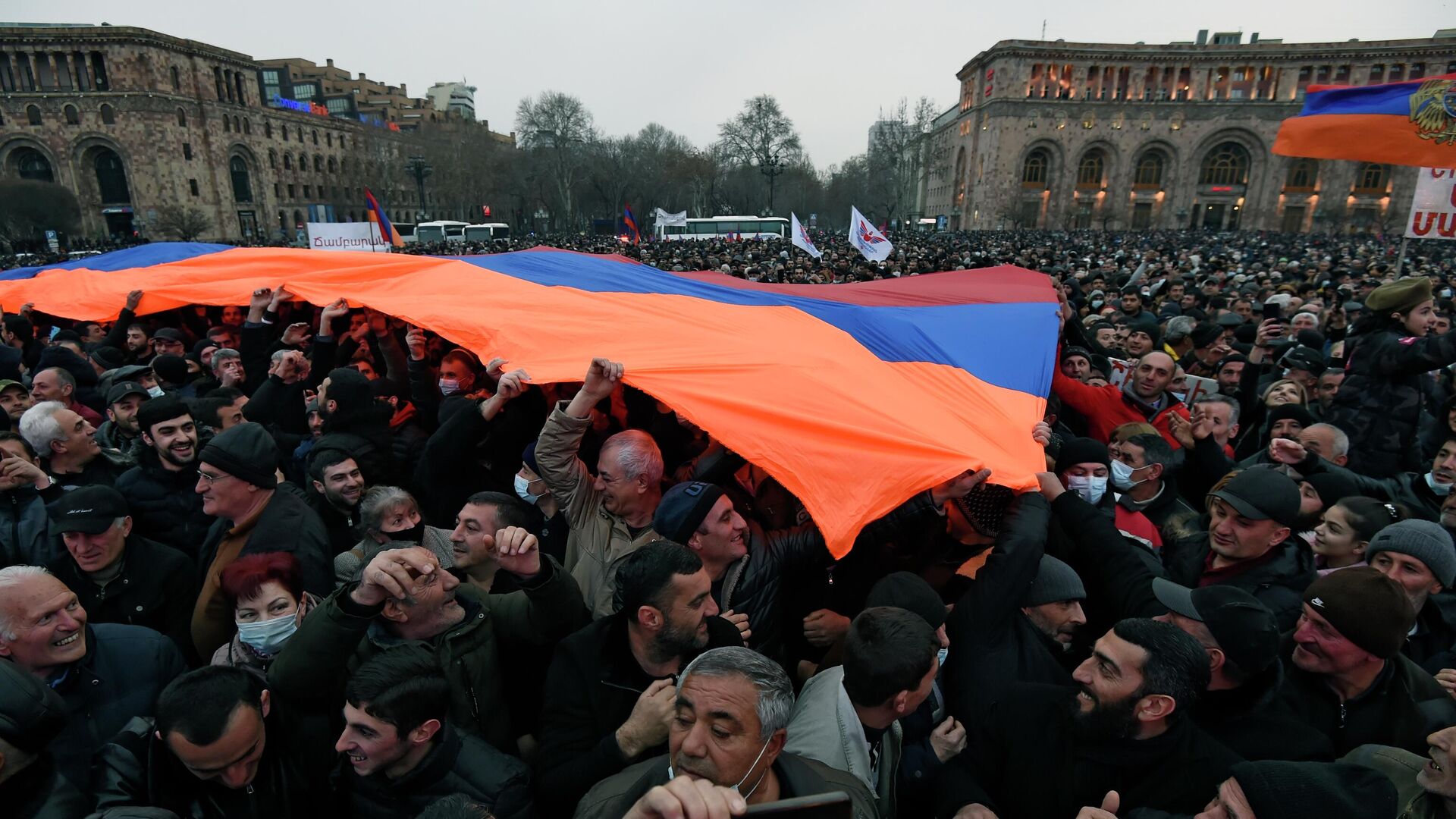 Акция сторонников премьер-министра Армении Никола Пашиняна в Ереване - РИА Новости, 1920, 01.03.2021