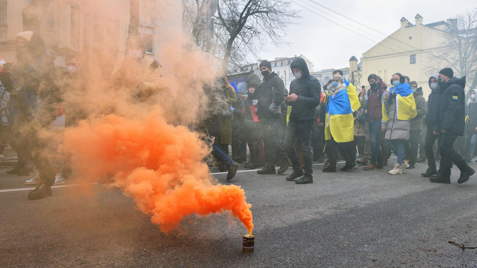 Участники акции националистов в Киеве за реформу судебной системы Украины и в поддержку экс-главы одесской ячейки Правого сектора (запрещенная в РФ организация) Сергея Стерненко - РИА Новости, 1920, 03.03.2021