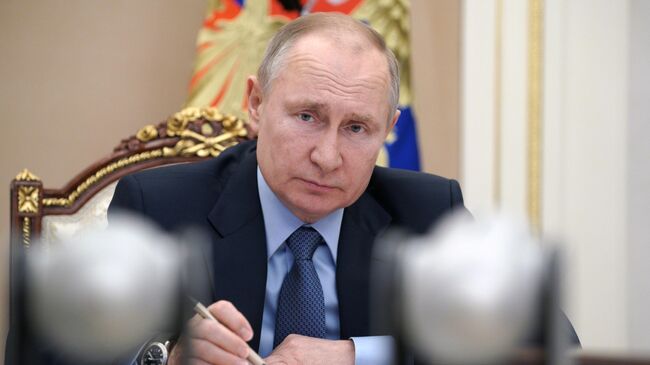 Президент РФ Владимир Путин проводит в режиме видеоконференции совещание по вопросам развития угольной отрасли