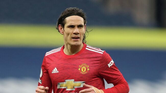 Manchester United's Uruguayan striker Edinson Cavani plays during the English Premier League football match between West Bromwich Albion and Manchester United at The Hawthorns stadium in West Bromwich, central England, on February 14, 2021. (Photo by Naomi Baker / POOL / AFP) / RESTRICTED TO EDITORIAL USE. No use with unauthorized audio, video, data, fixture lists, club/league logos or 'live' services. Online in-match use limited to 120 images. An additional 40 images may be used in extra time. No video emulation. Social media in-match use limited to 120 images. An additional 40 images may be used in extra time. No use in betting publications, games or single club/league/player publications. / 