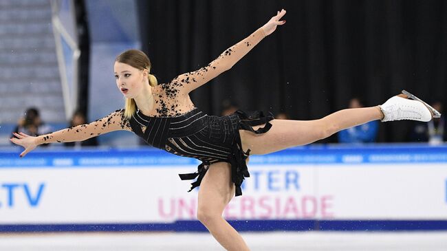 Мария Сотскова (Россия) выступает в произвольной программе женского одиночного катания на XXIX Всемирной зимней Универсиаде 2019.