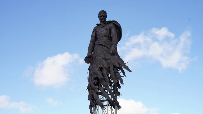 Годовщину освобождения Ржева от гитлеровцев впервые отметили у мемориала