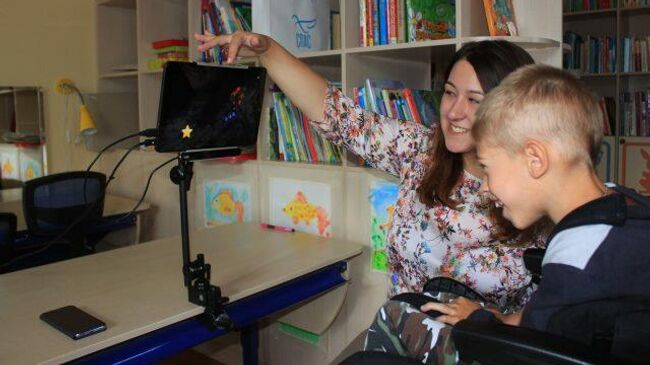 “Говорящие взглядом”: как обучают детей с ДЦП