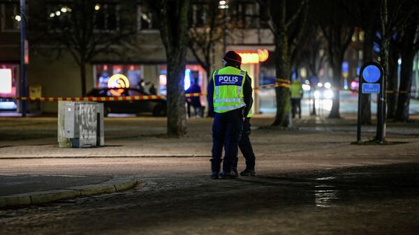 На месте нападения мужчины с ножом на людей в шведском городе Ветланда