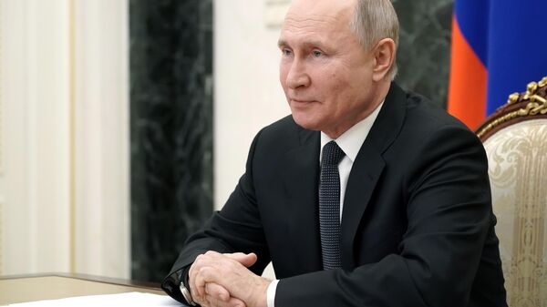 LIVE: Владимир Путин проводит встречу с участниками акции Мы вместе