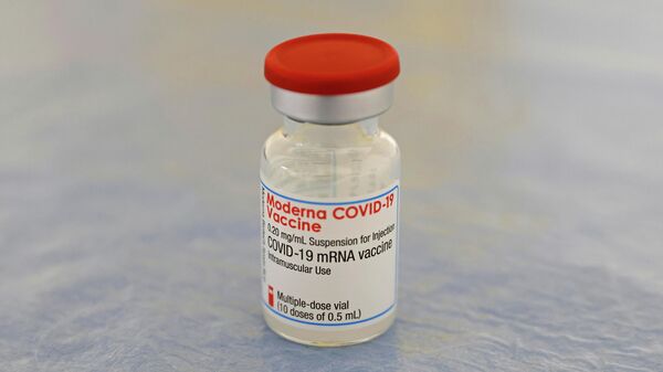 Вакцина Moderna COVID-19 
