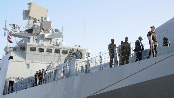 Российский боевой корабль Адмирал Григорович в Порт-Судане