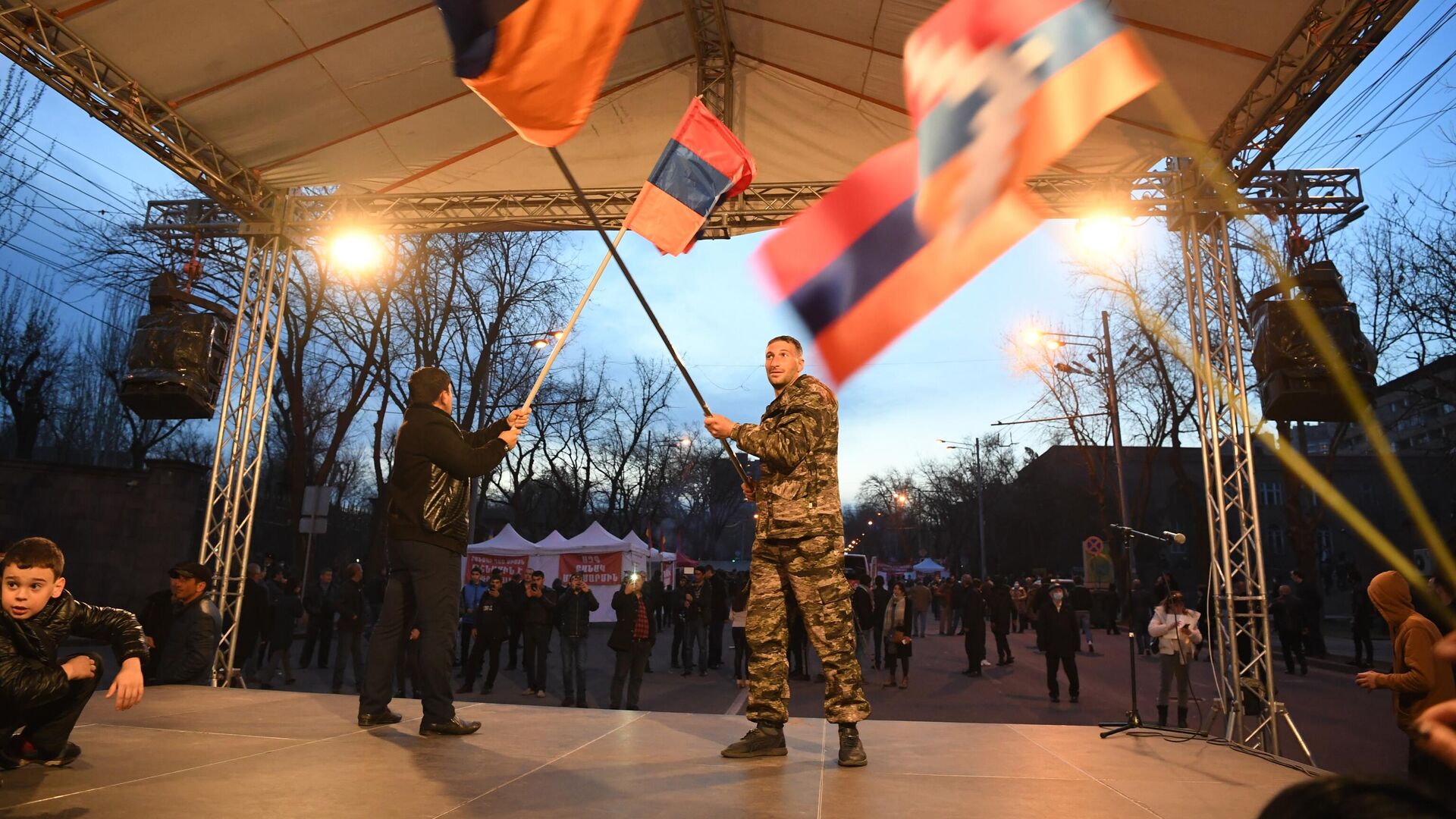 Участники митинга оппозиции на проспекте Баграмяна в Ереване - РИА Новости, 1920, 22.06.2021