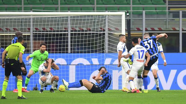 Игровой момент матча Аталанта - Интер