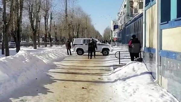 Полиция на месте захвата заложников в Северодвинске. Кадр видео