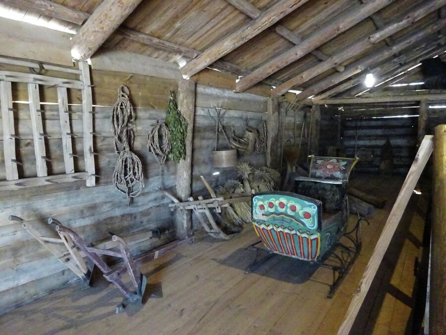 Холодное помещение для хранения в доме зажиточного крестьянина (XIX век)