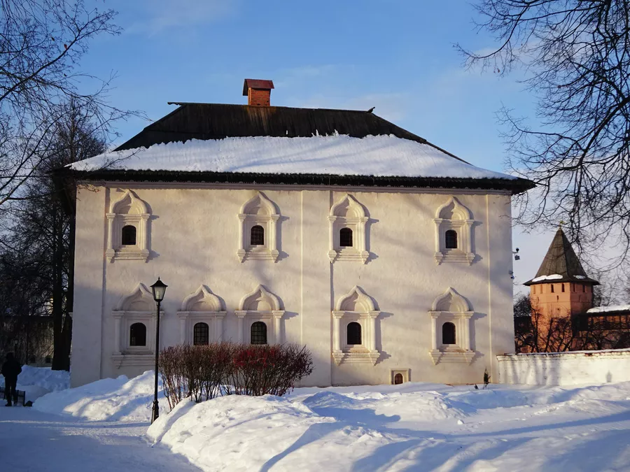 Братский (келейный) корпус (1660 г.) в Спасо-Евфимиевом монастыре Братский (келейный) корпус (1660 г.) в Спасо-Евфимиевом монастыре