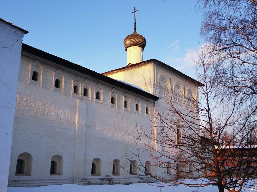 Больничная церковь Николая Чудотворца (1669 г.) в Спасо-Евфимиевом монастыре