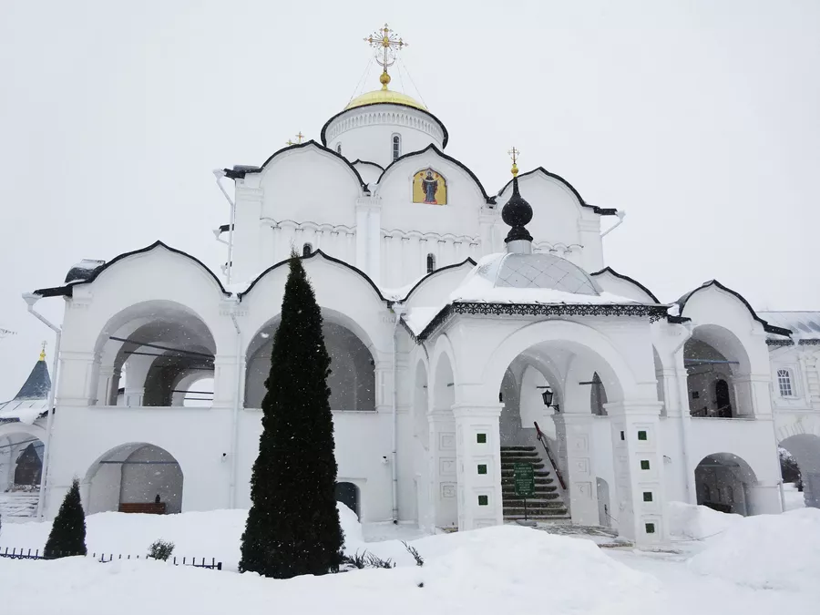 Покровский собор (1514 г.) в Покровском монастыре Покровский собор (1514 г.) в Покровском монастыре