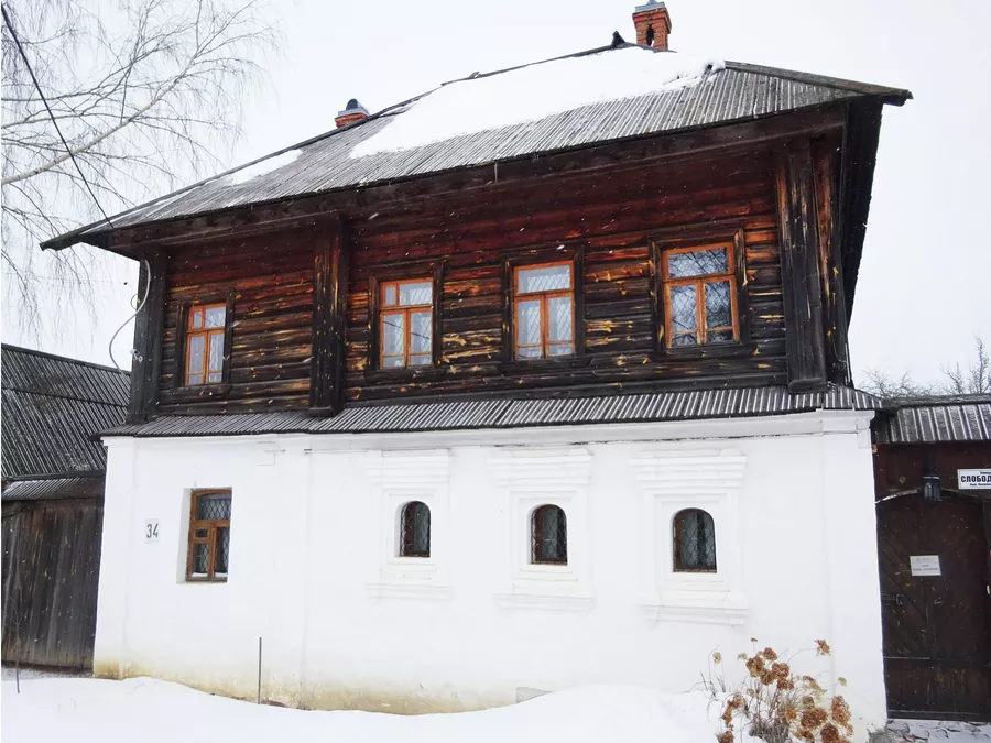 Дом купца Лихонина (XVIII век) Дом купца Лихонина (XVIII век)