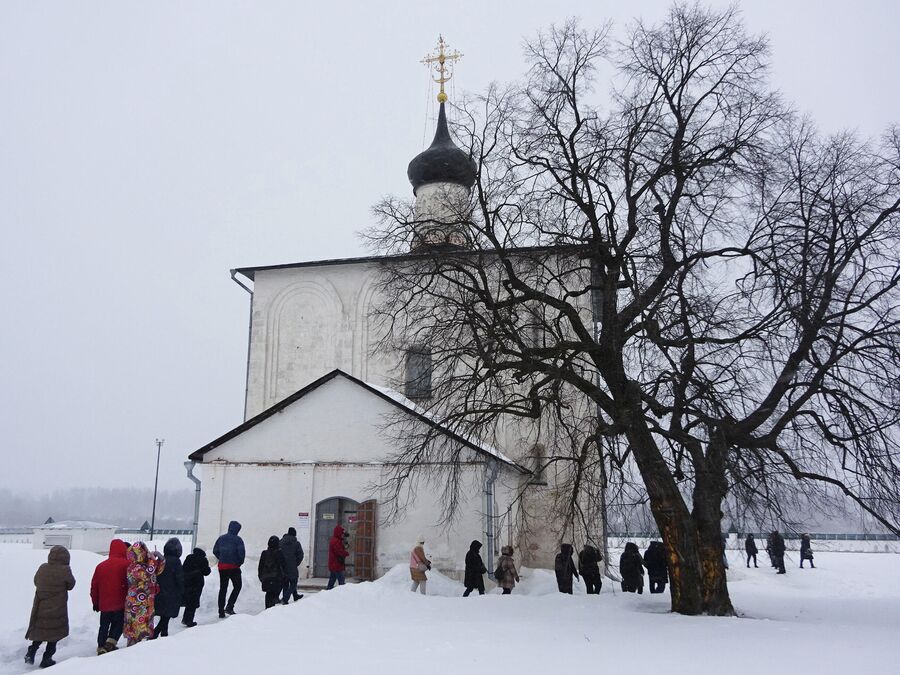 Церковь Бориса и Глеба (1152 год) на территории Борисоглебского монастыря 