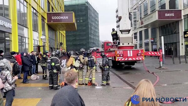 Пожар в бизнес-центре Савеловский сити в Москве. Кадр видео