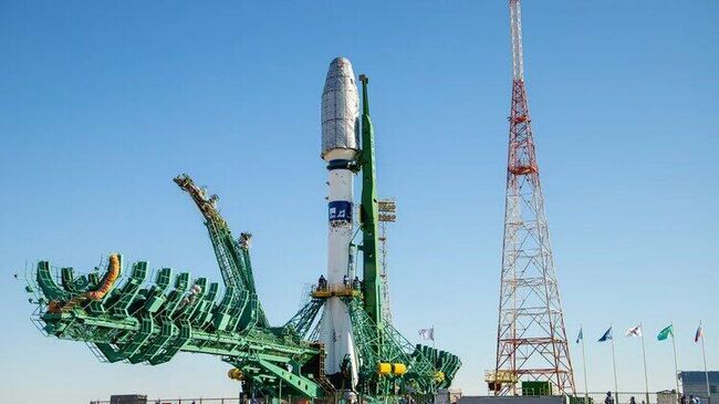 Ракета-носитель Союз-2.1а с разгонным блоком Фрегат на стартовой площадке космодрома Байконур