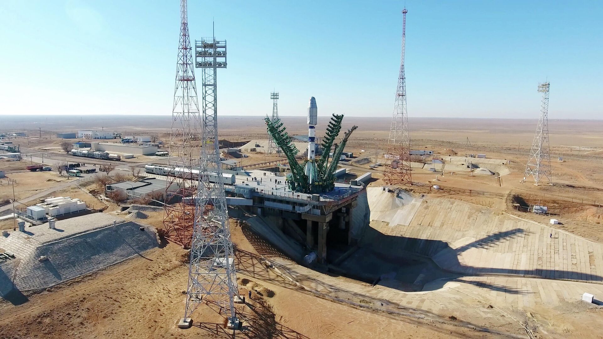 "Роскосмос" назвал время запуска спутников связи "Экспресс-АМУ"