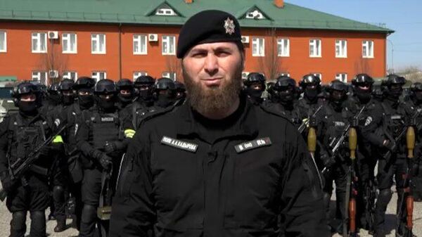 Кадры обращения командиров и бойцов полка Кадырова к Путину 