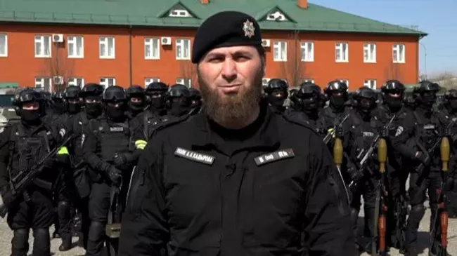Кадры обращения командиров и бойцов полка Кадырова к Путину 