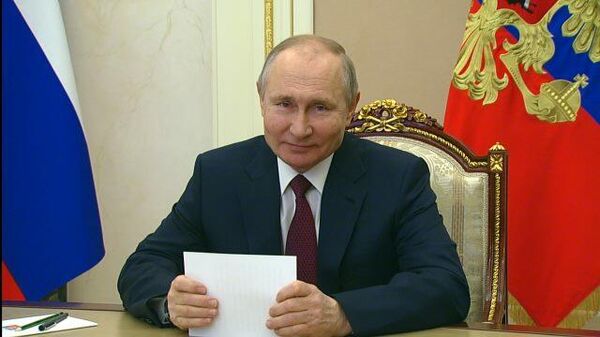 “Праздник для всех нас” – Путин поздравил крымчан с седьмой годовщиной воссоединения с РФ