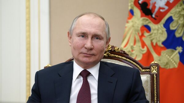 Президент РФ Владимир Путин во время встречи в режиме видеоконференции с общественностью Республики Крым и Севастополя