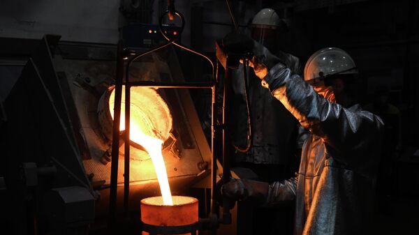 Производство золотых слитков на заводе Красцветмет