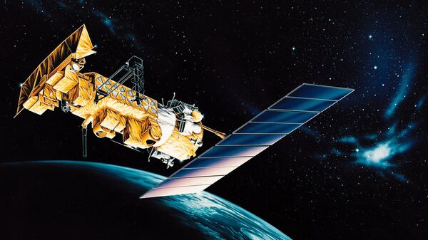 Американский метеорологический спутник NOAA 17 (NOAA-M) на орбите в представлении художника