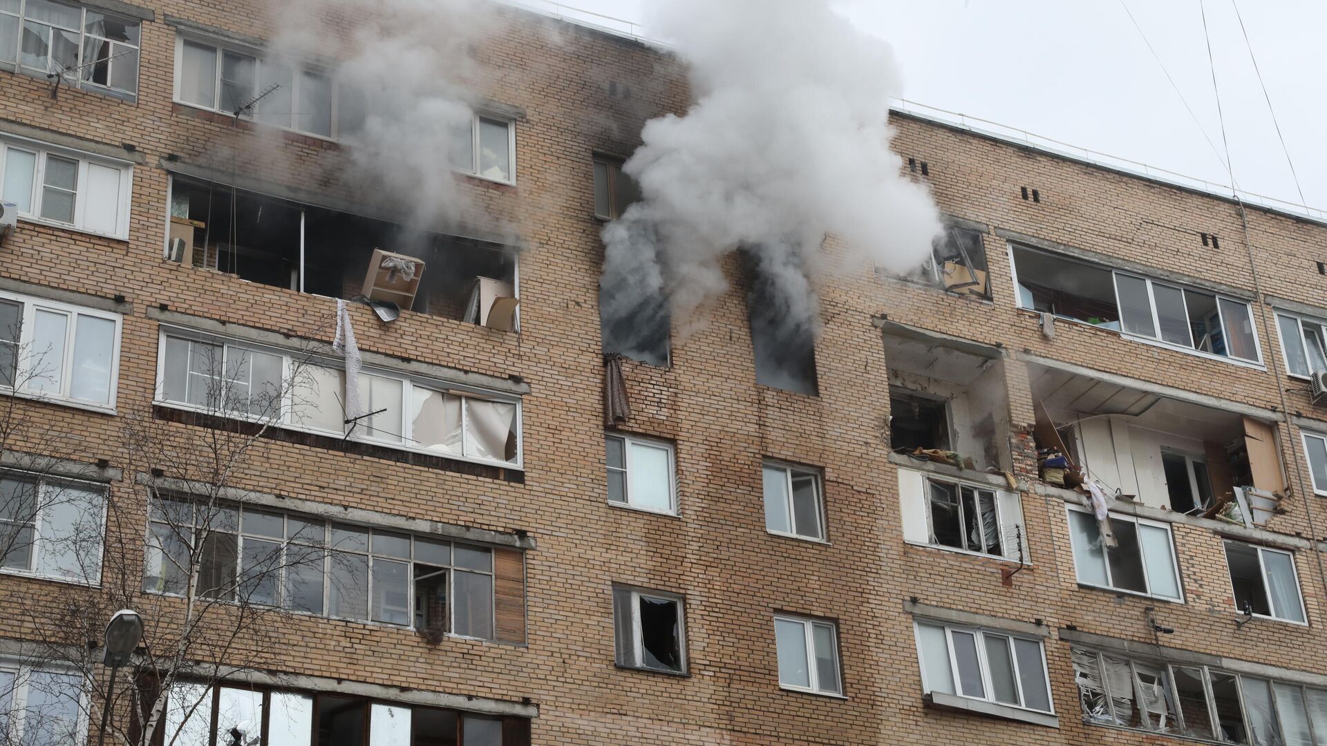 Последствия взрыва в жилом доме на улице Зеленой в Химках - РИА Новости, 1920, 19.03.2021
