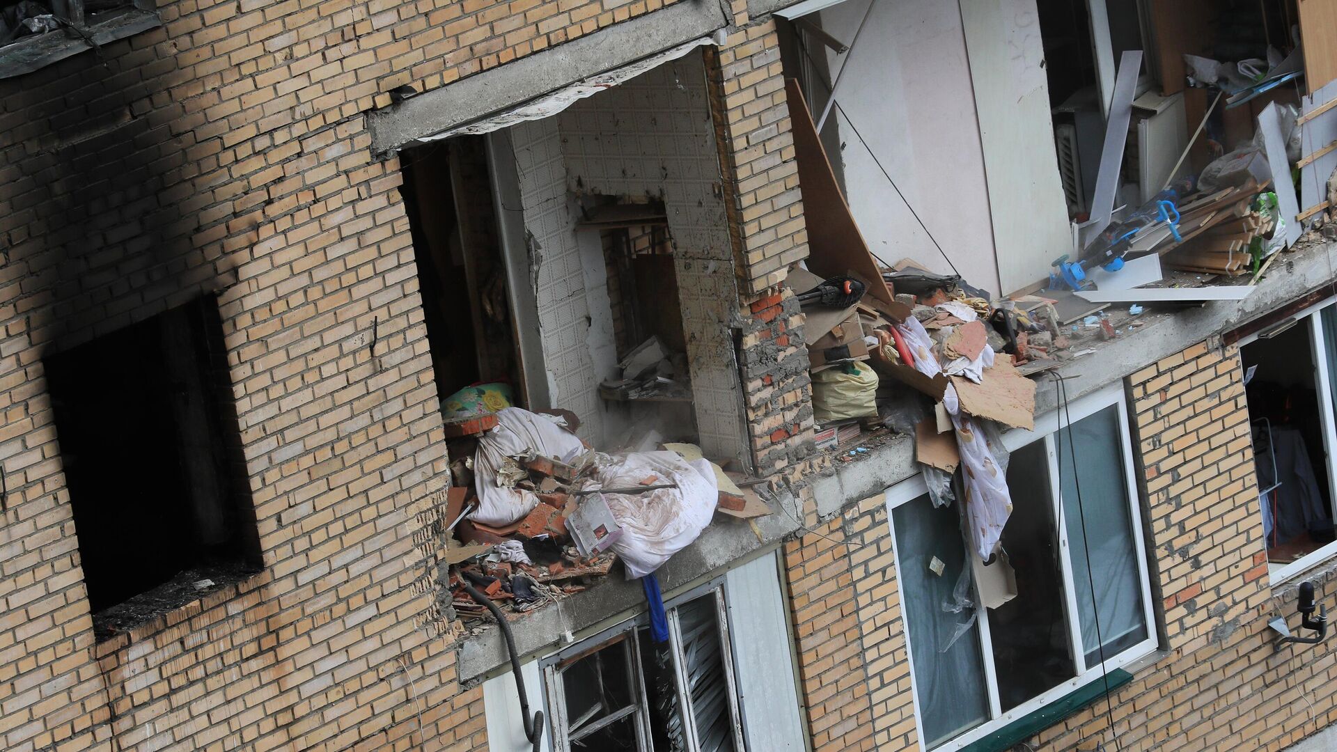 Последствия взрыва в жилом доме на улице Зеленой в Химках - РИА Новости, 1920, 19.03.2021
