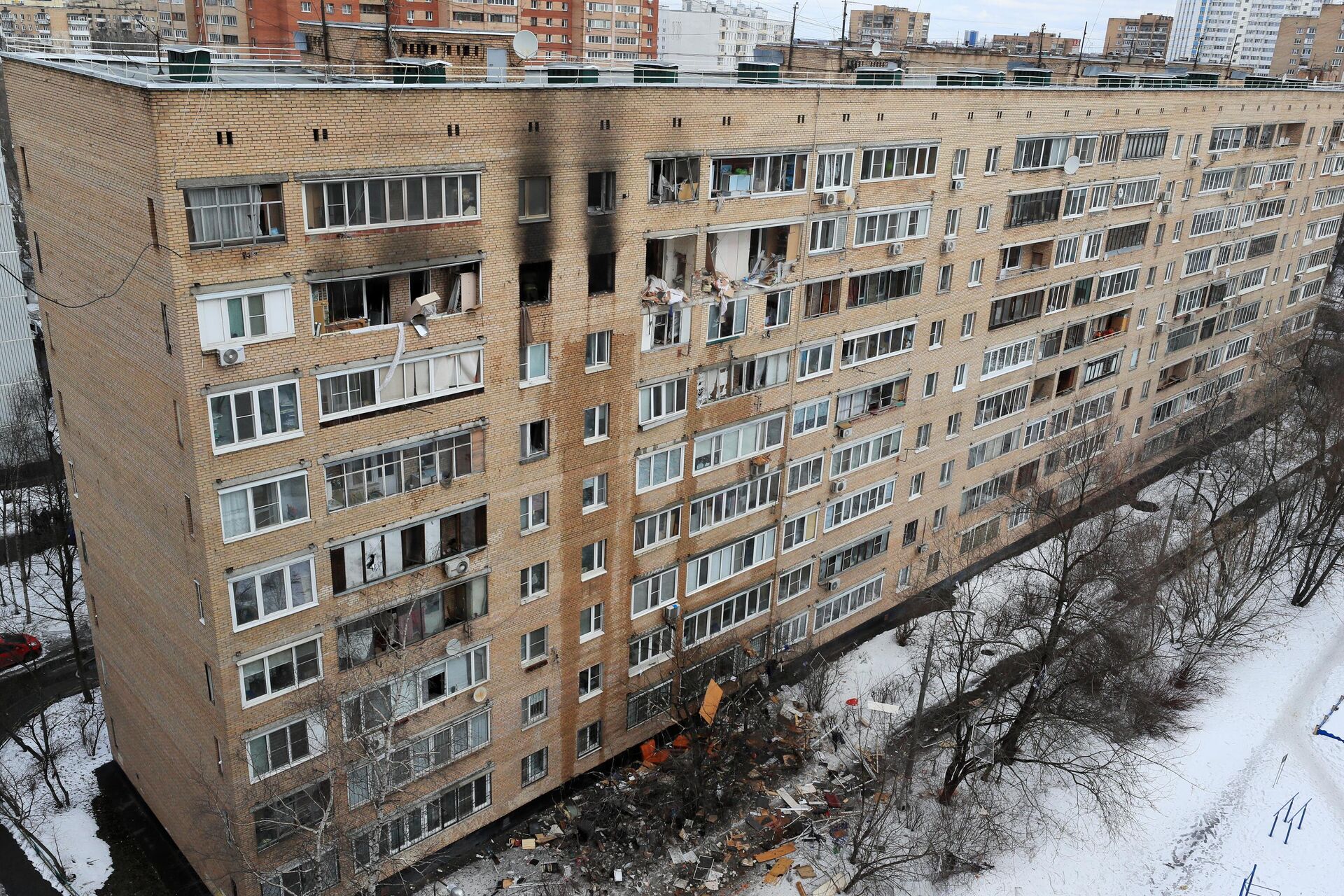 Последствия взрыва в жилом доме на улице Зеленой в Химках - РИА Новости, 1920, 15.12.2021