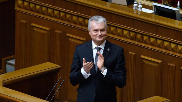 Президент Литвы Гитанас Науседа выступает на внеочередном заседании Верховной рады Украины в Киеве