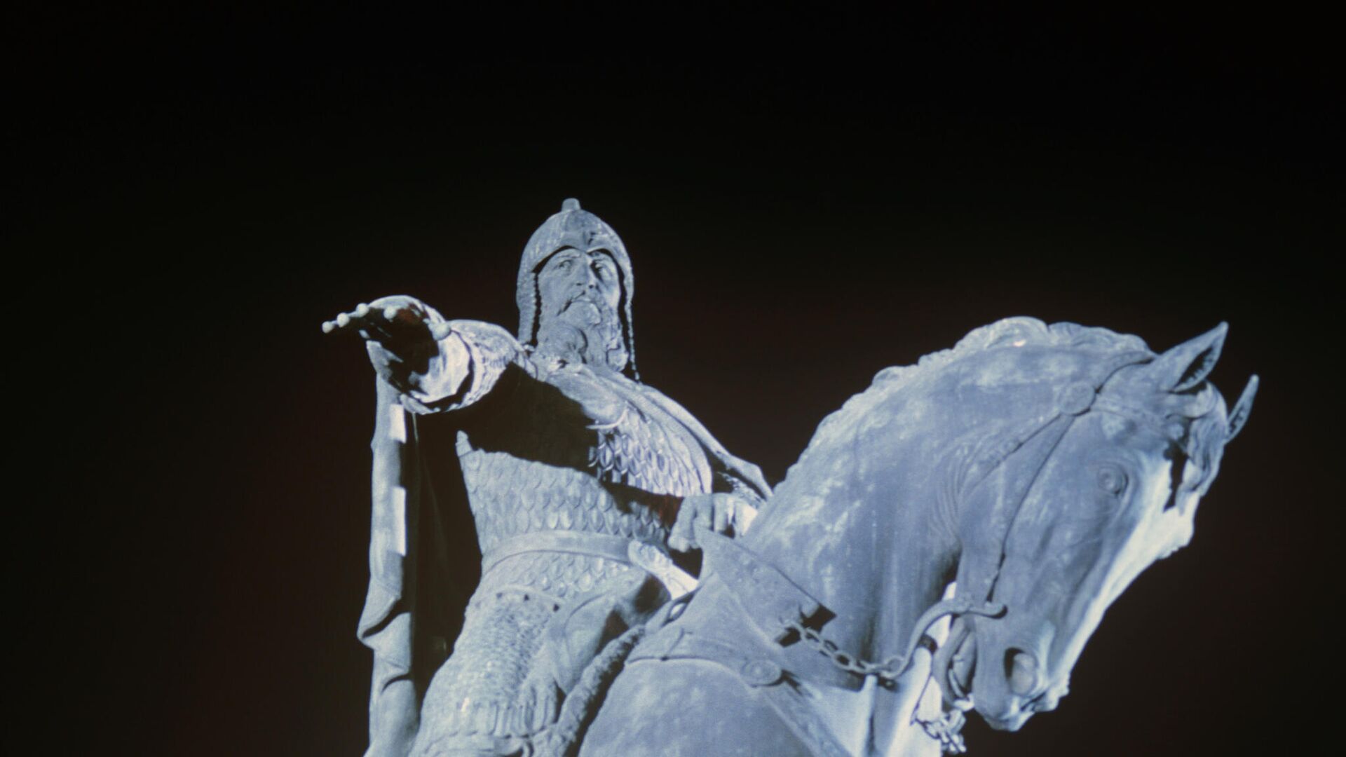 Памятник основателю Москвы Юрию Долгорукому - РИА Новости, 1920, 24.03.2021