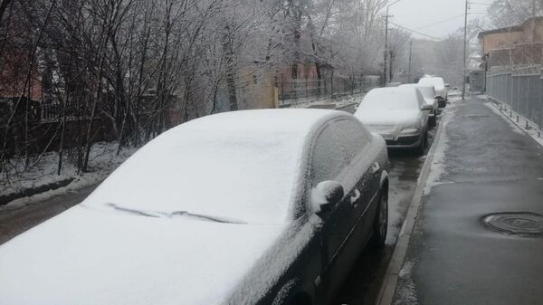 В Симферополе выпал снег