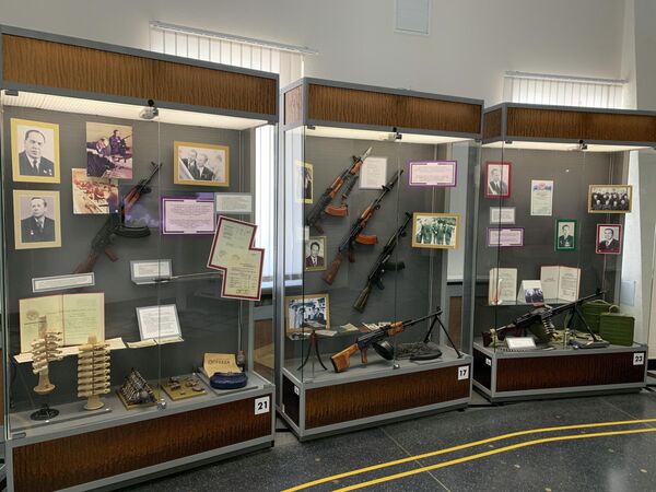 Экспозиция музейно-выставочного комплекса стрелкового оружия имени М. Т. Калашникова