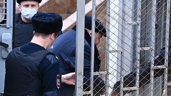 Борис Шпигель доставлен для избрания меры пресечения в Басманный суд