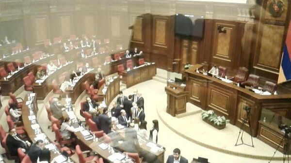 Кадры заседания парламента Армении