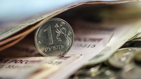 Аналитик объяснил, надо ли готовиться к очередному обвалу рубля 