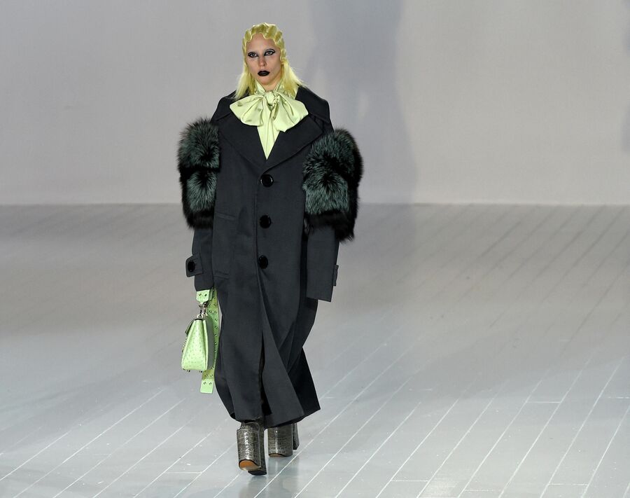 Леди Гага во время показа коллекции Marc Jacobs на Неделе моды в Нью-Йорке