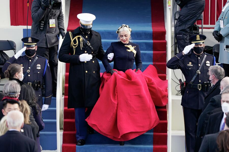 Леди Гага перед началом церемонии инаугурации Джо Байдена в Вашингтоне