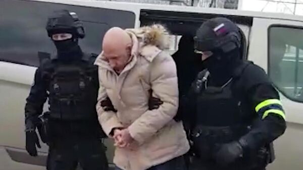 Задержание участника нападения на псковских десантников в Чечне. Кадр видео