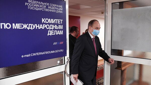Посол РФ в США Анатолий Антонов во время брифинга в Государственной Думе РФ в Москве