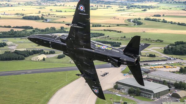 Британский военный самолет Hawk T1