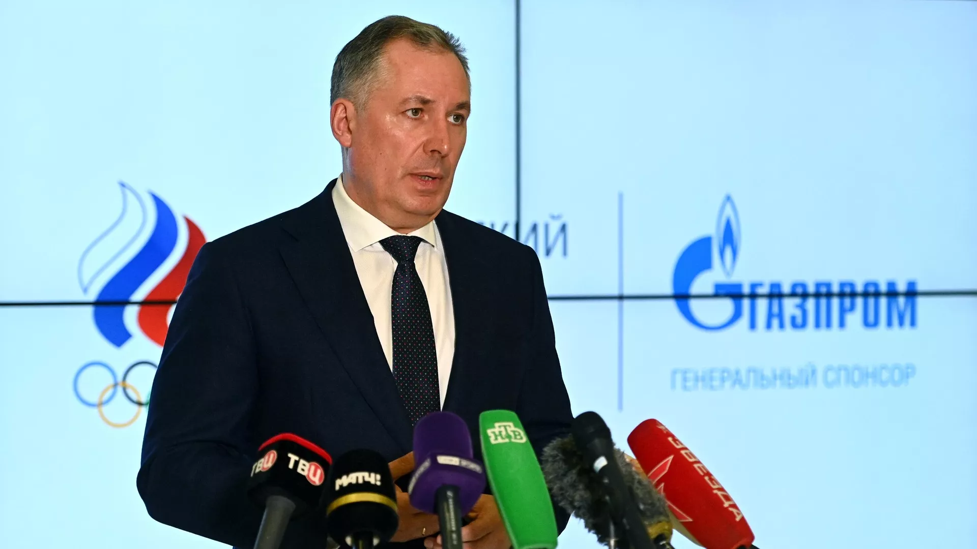Президент Олимпийского комитета России (ОКР) Станислав Поздняков отвечает на вопросы журналистов после заседания Исполнительного комитета ОКР Президент Олимпийского комитета России (ОКР) Станислав Поздняков отвечает на вопросы журналистов после заседания Исполнительного комитета ОКР - РИА Новости, 1920, 23.06.2021