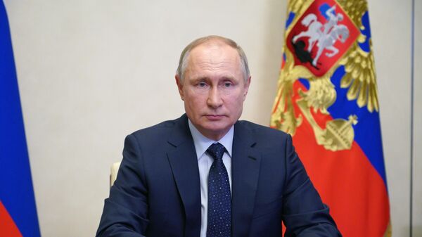 Путин призвал пресекать незаконное попадание оружия в Россию