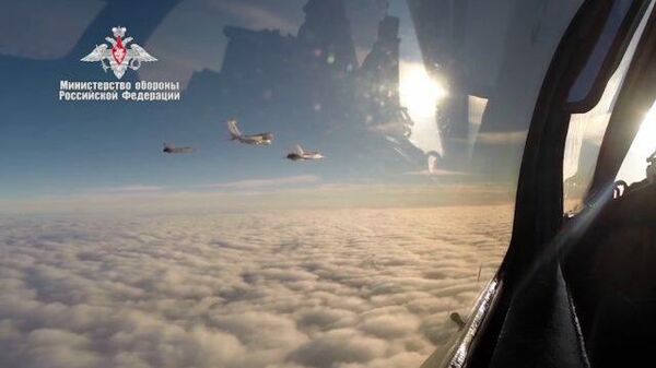 Кадры первого полета МиГ-31 над Северным полюсом с дозаправкой в воздухе