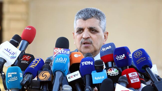 Пресс-конференция главы администрации Суэцкого канала Усамы Рабиа Пресс-конференция главы администрации Суэцкого канала Усамы Рабиа